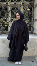 Zoya Mantel