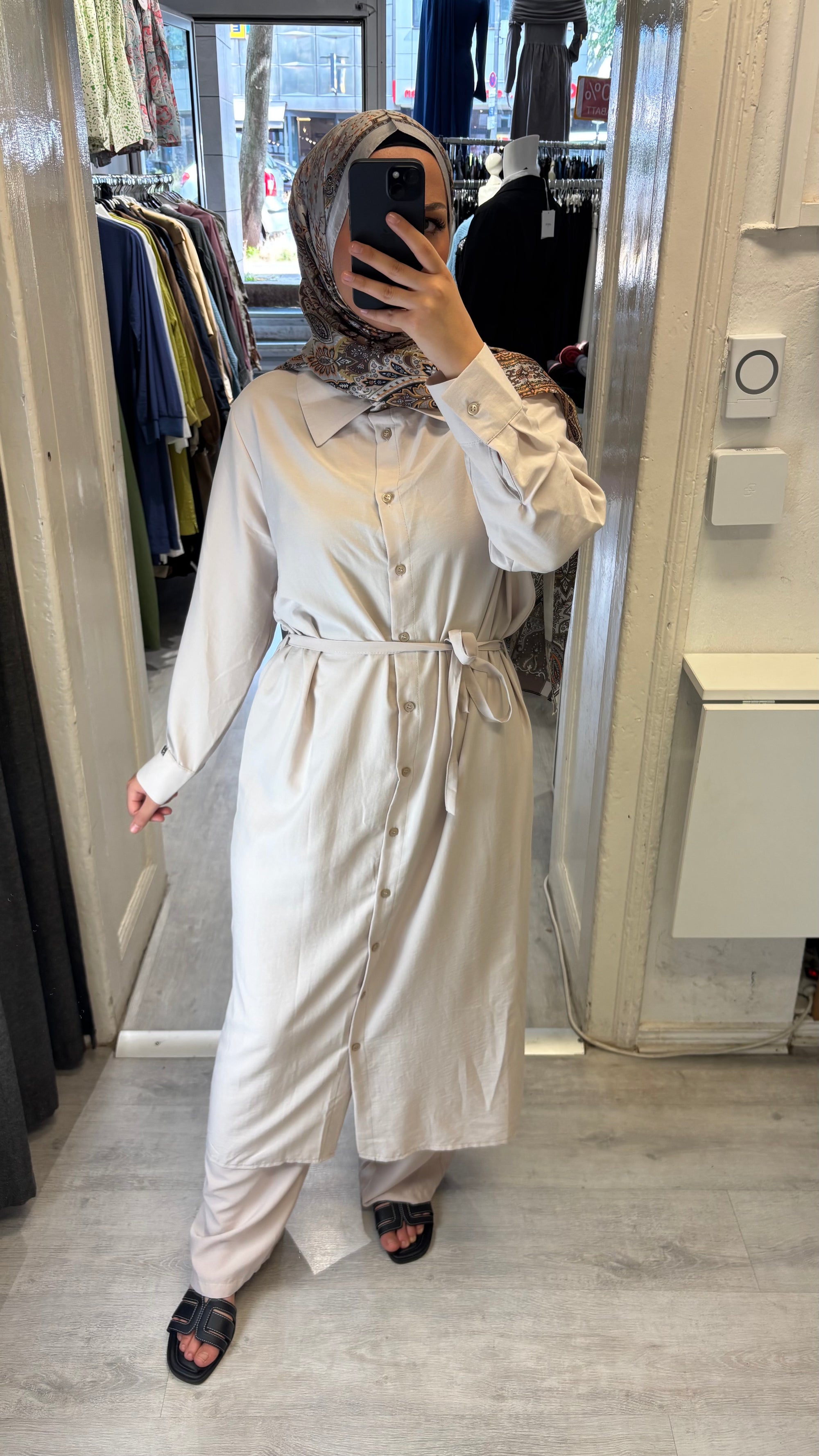 Armine set with trousers in cream