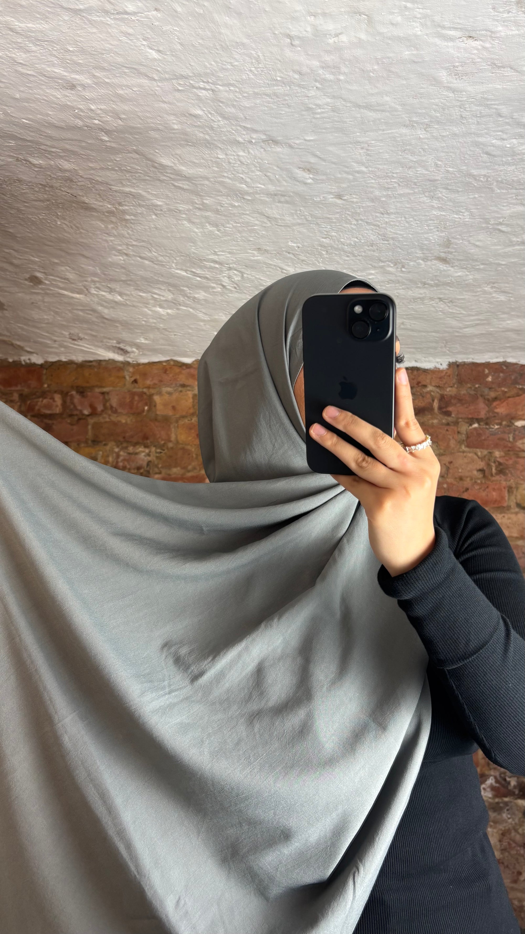 Armine Premium Jazz Hijab in dark gray