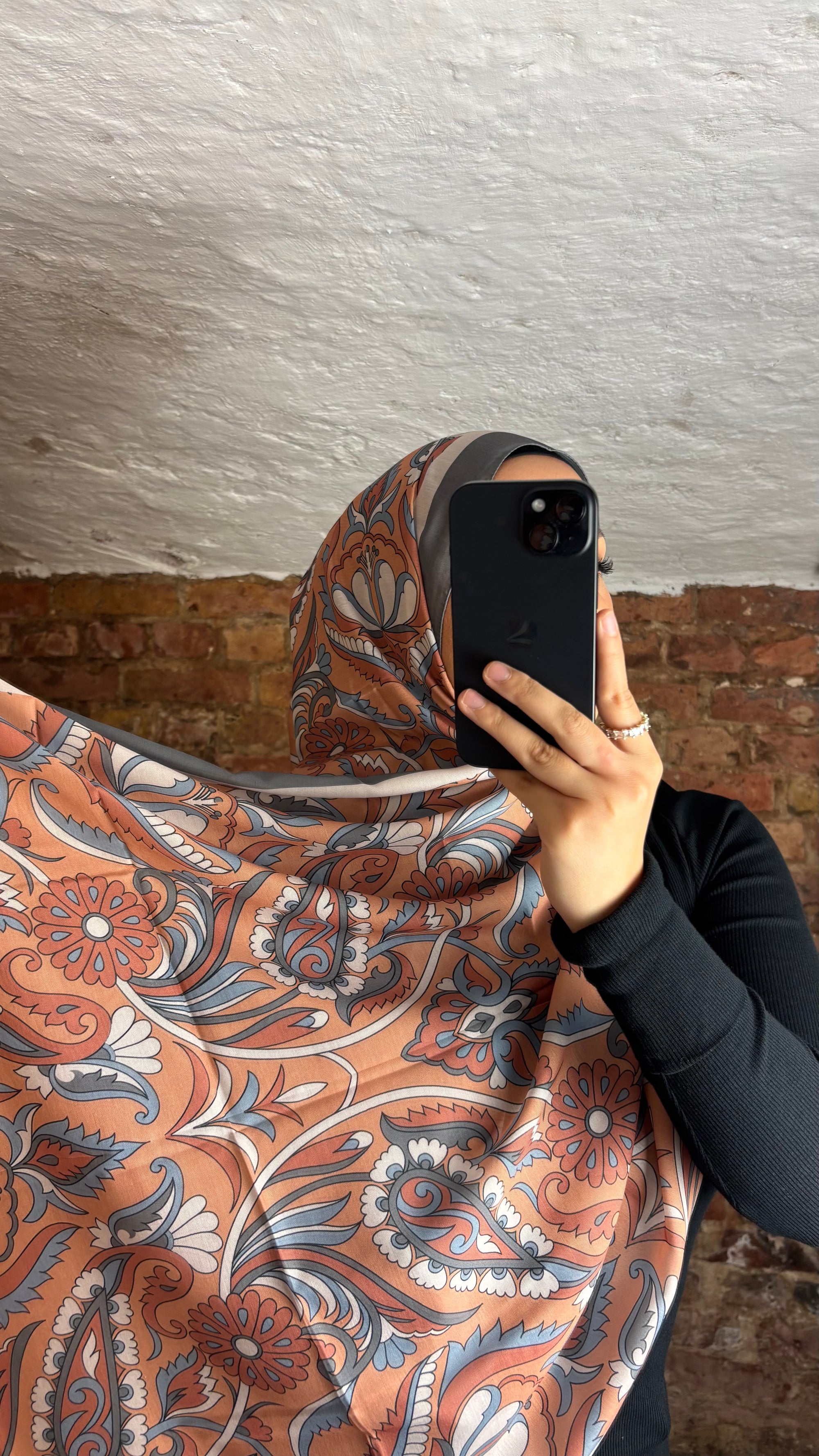 Belli Fresh Nova scarf in gray - orange
