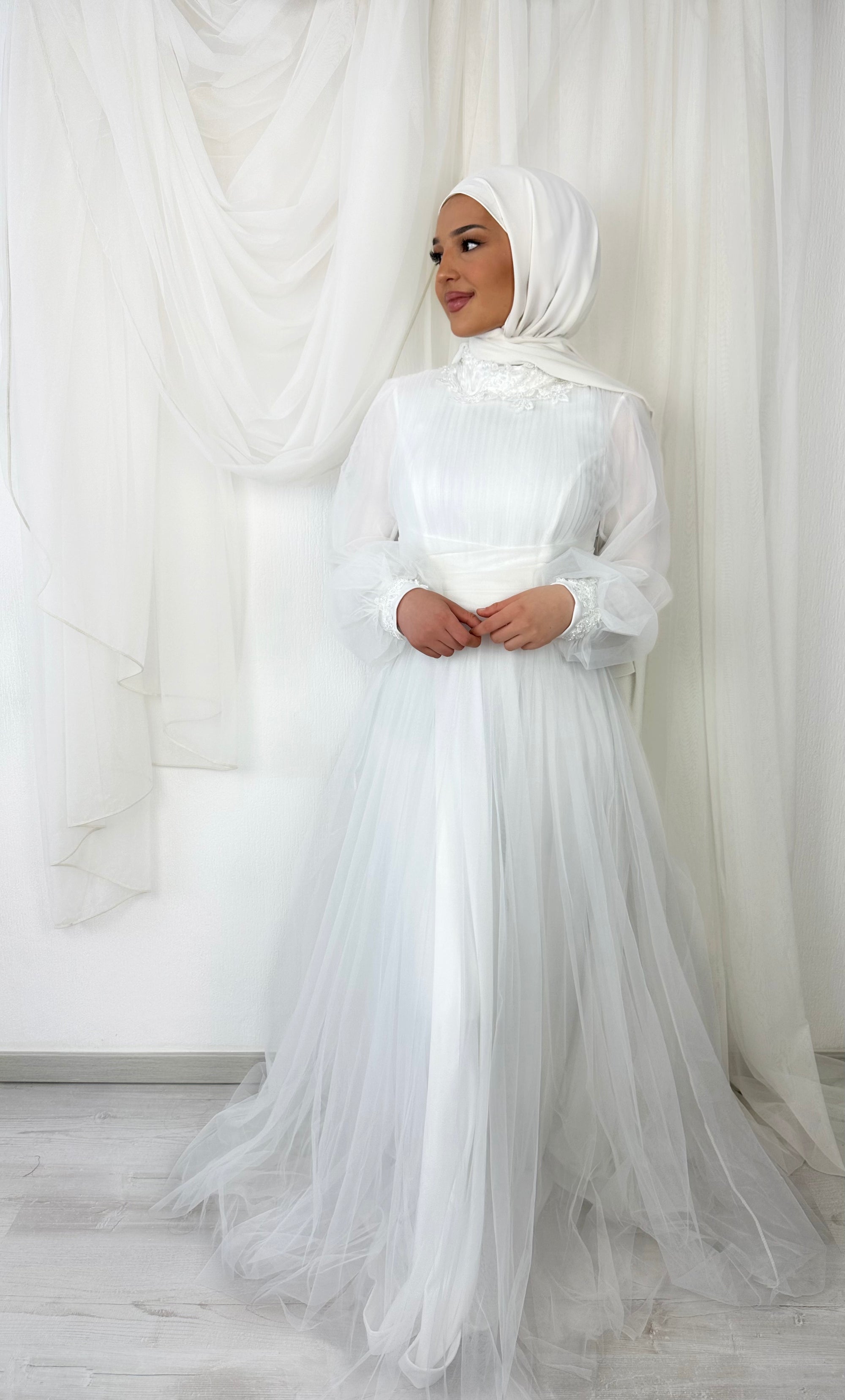 Snow tulle dress in white